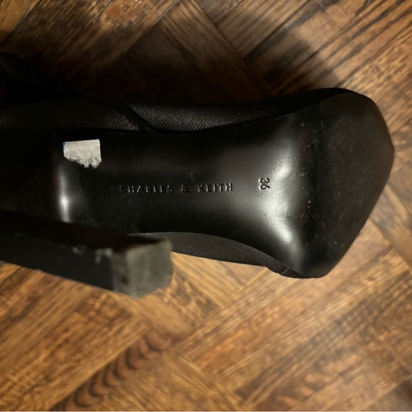 Sexy black heel boots - Picture 2 of 2